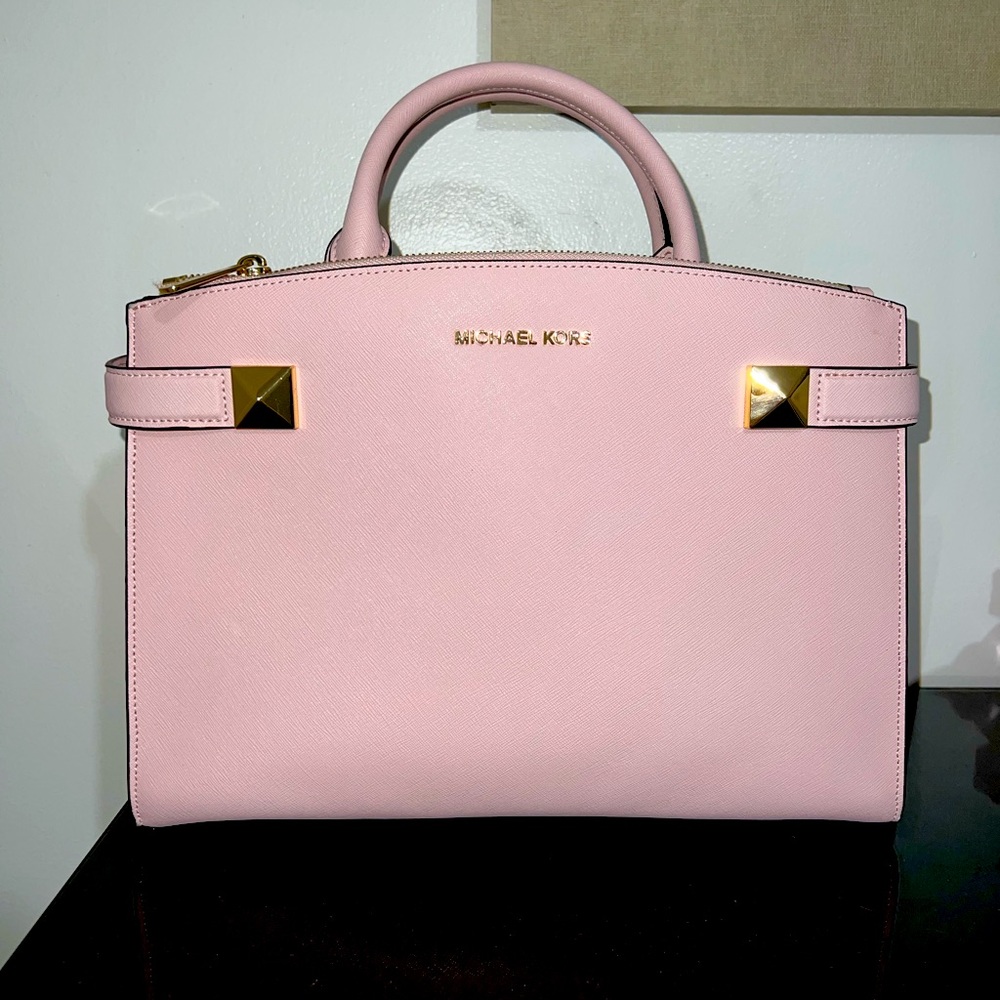 Authentic NEW Michael Kors Medium Purse Bag